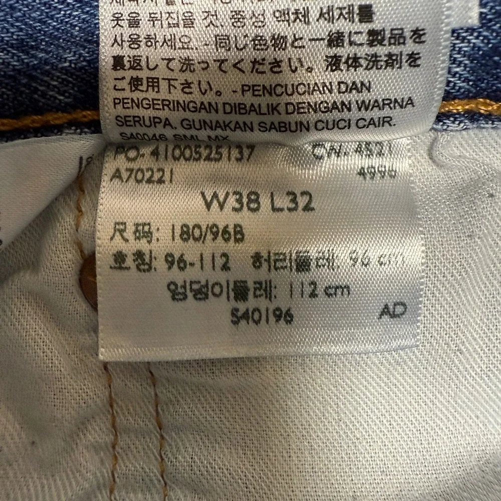 Levis 501 Mens Jeans 38x32 Medium Wash Blue Denim‎ Straight Leg Button Fly